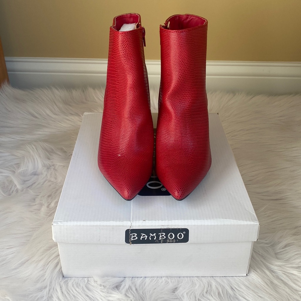 Bamboo Bellflower Booties